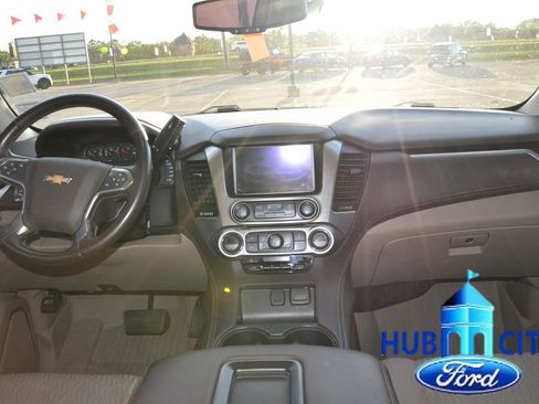 Used 2019 Chevrolet Tahoe LS w/ Enhanced Driver Alert Package image 18