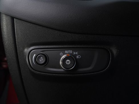 Used 2018 Chevrolet Equinox LT w/ Sun & Infotainment Package image 25