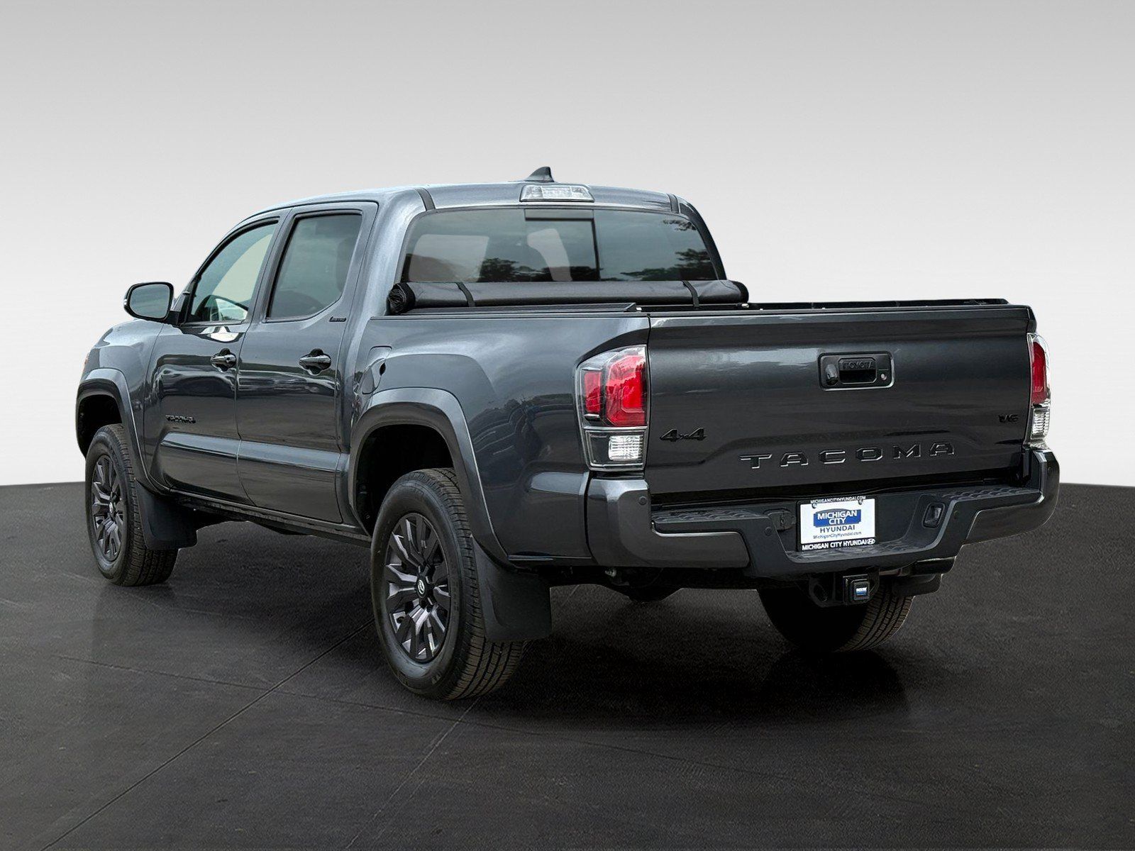 Used 2022 Toyota Tacoma Limited w/ Nightshade Package AWD/4WD image 7
