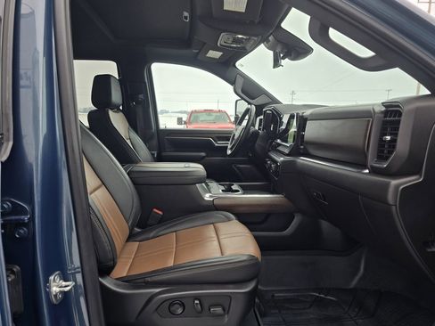 Used 2025 Chevrolet Silverado 2500 High Country w/ High Country Premium Package image 26