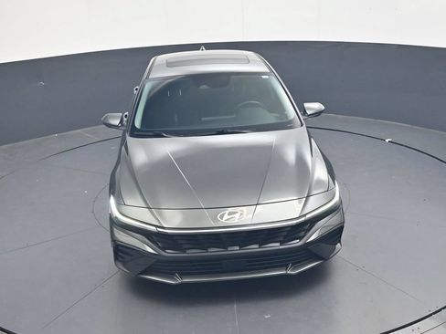 Used 2024 Hyundai Elantra SEL w/ Convenience Package FWD image 42