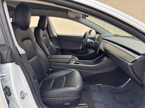 Used 2019 Tesla Model 3 Standard Range Plus RWD image 15