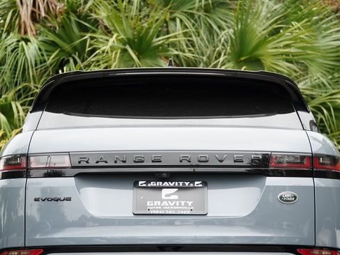 Used 2022 Land Rover Range Rover Evoque SE image 9