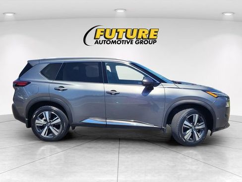 Certified 2023 Nissan Rogue SL w/ SL Premium Package AWD/4WD image 3