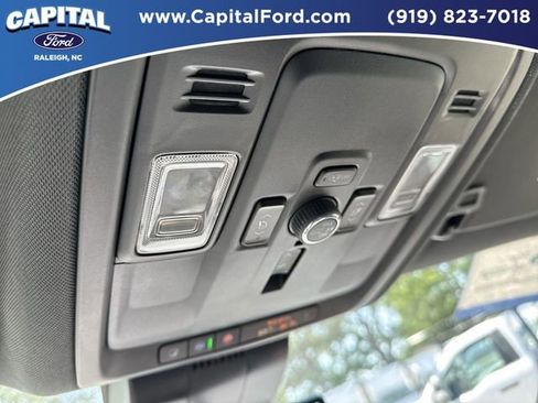 Used 2025 Chevrolet Tahoe High Country AWD/4WD image 32