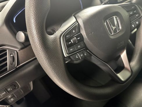 Used 2018 Honda Accord EX image 25