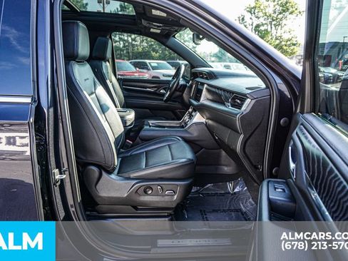 Used 2023 GMC Yukon XL Denali RWD image 26