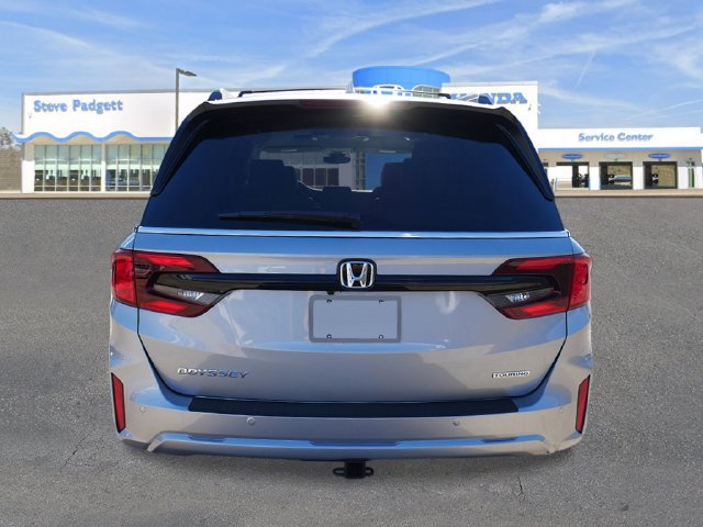 New 2026 Honda Odyssey Touring image 4