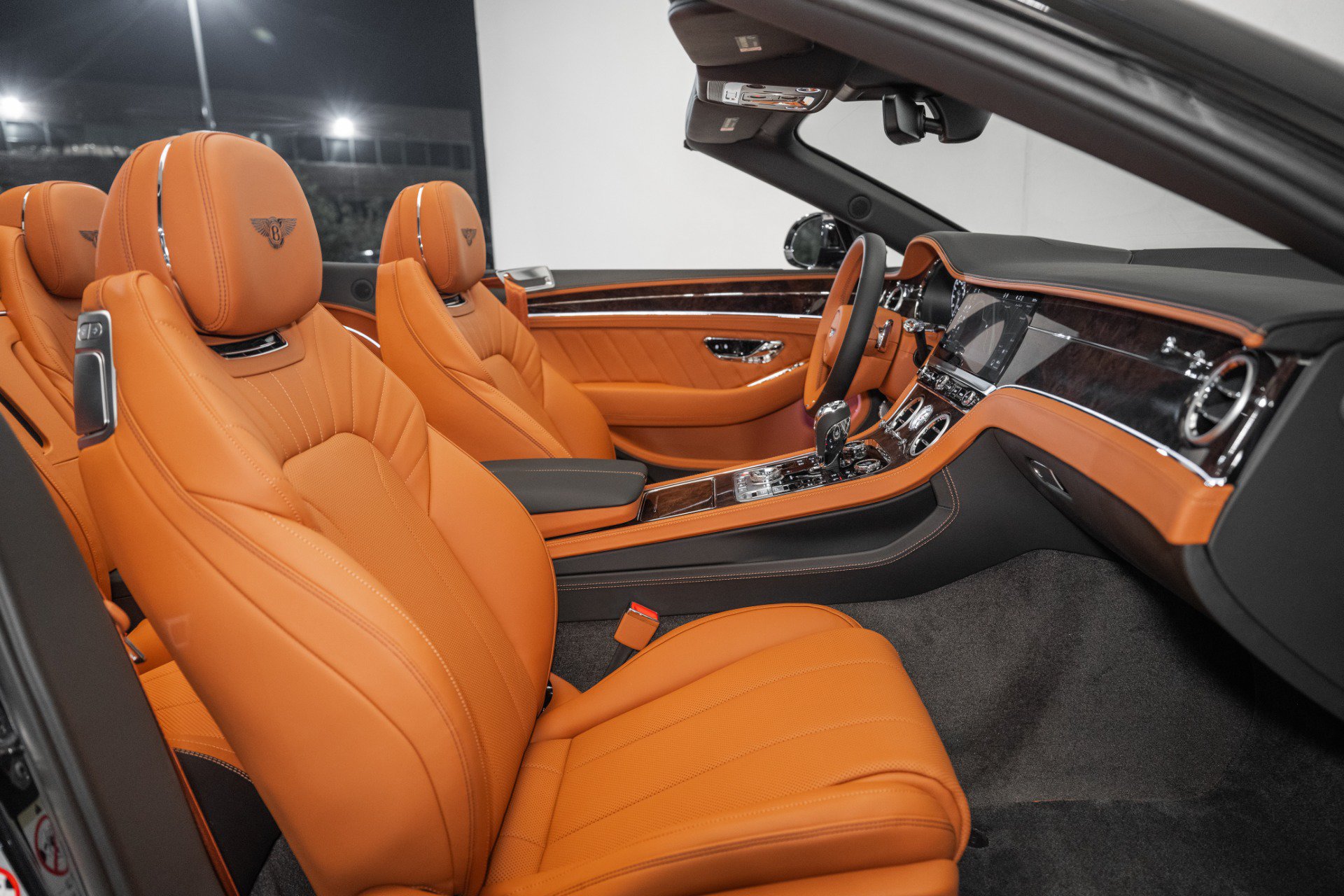 Used 2024 Bentley Continental GT V8 AWD/4WD image 2