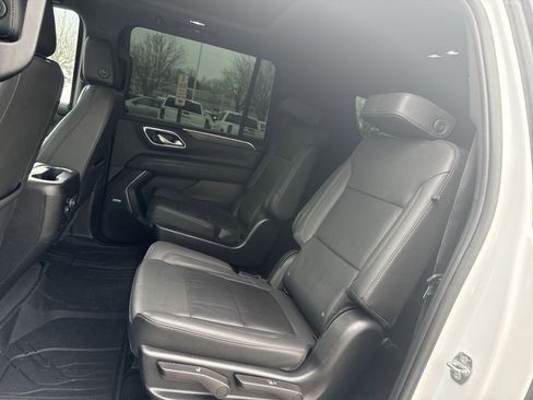 Used 2023 Chevrolet Suburban Z71 image 25