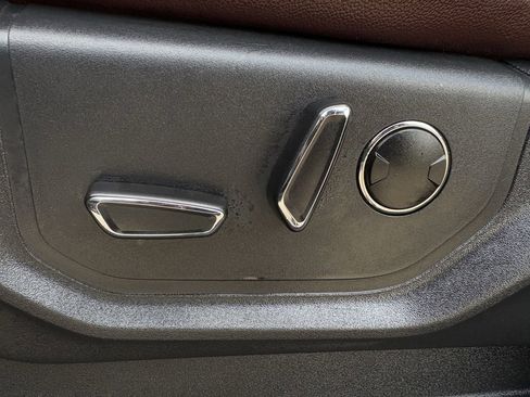 Used 2023 Ford Expedition Limited image 29