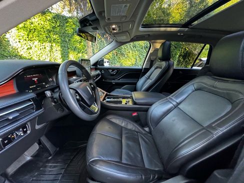 Used 2023 Lincoln Aviator Reserve w/ Jet Package image 10