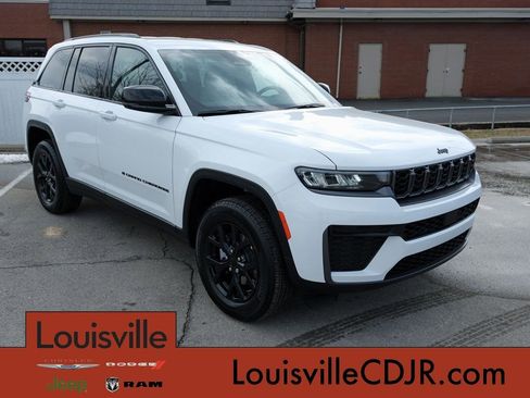New 2026 Jeep Grand Cherokee Altitude AWD/4WD image 1