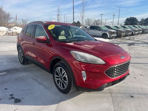 Used 2020 Ford Escape SEL image 3