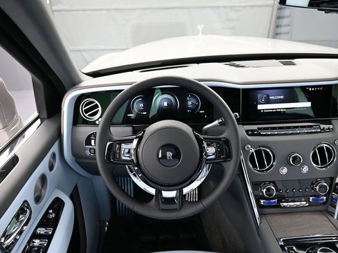 New 2026 Rolls-Royce Cullinan image 18