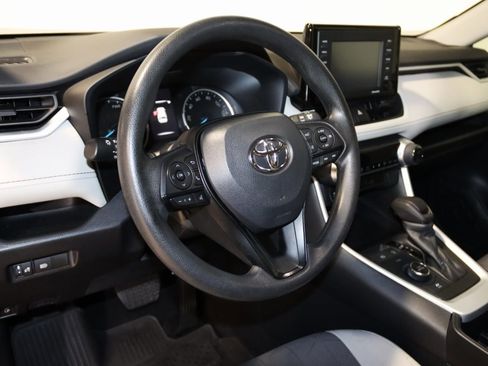 Used 2022 Toyota RAV4 XLE image 36