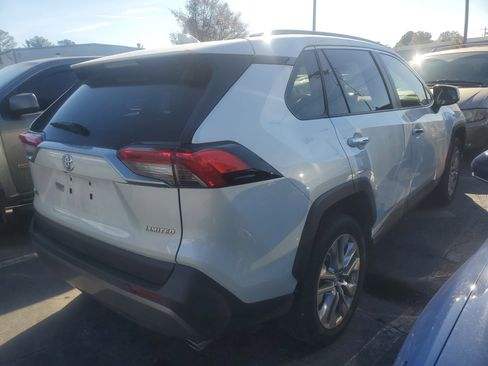 Used 2019 Toyota RAV4 Limited image 5
