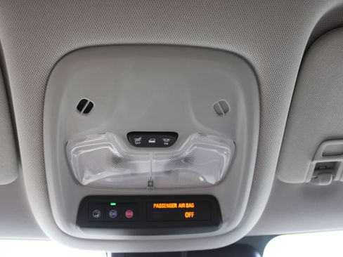 Used 2025 Chevrolet TrailBlazer LT w/ Convenience Package FWD image 58