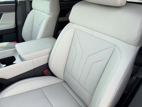 New 2026 Hyundai Santa Fe SEL FWD image 11