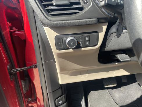 Used 2020 Ford Escape Titanium image 13