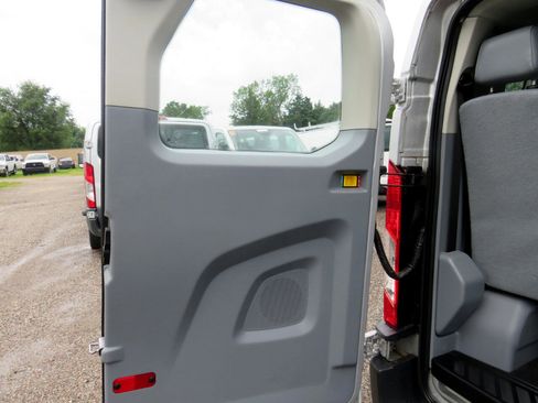 Used 2016 Ford Transit 350 XL image 22