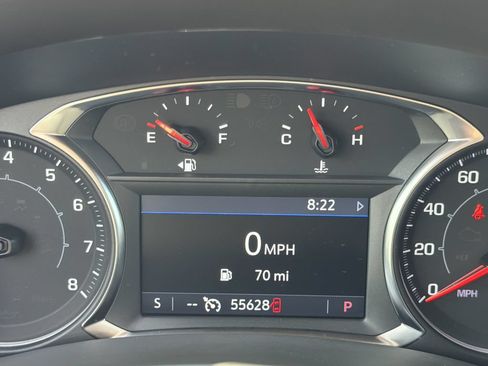 Used 2024 GMC Terrain SLT AWD/4WD image 27