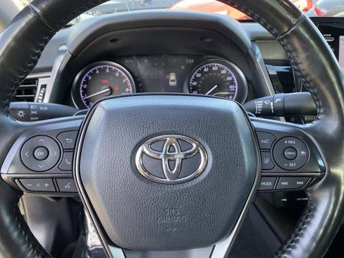 Used 2022 Toyota Camry SE w/ Cold Weather Package AWD/4WD image 14