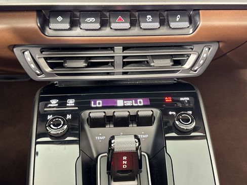 Certified 2020 Porsche 911 Carrera S w/ Sport Package image 24