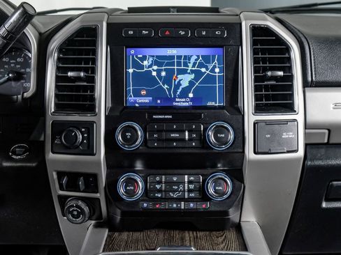 Used 2021 Ford F250 Lariat w/ Lariat Ultimate Package image 24