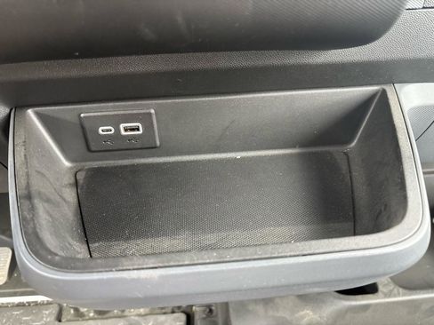 Used 2024 Chevrolet Brightdrop 400 w/ Commercial Equipment Package AWD/4WD image 25
