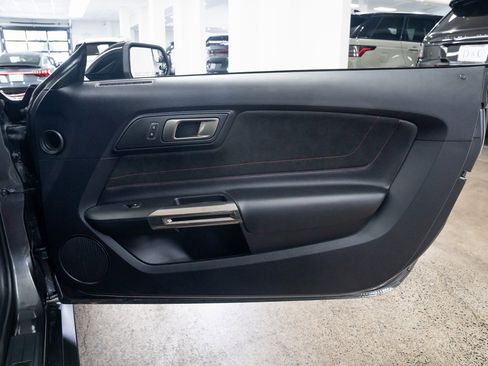 Used 2017 Ford Mustang Shelby GT350R w/ GT350R Equipment Group 920A image 19