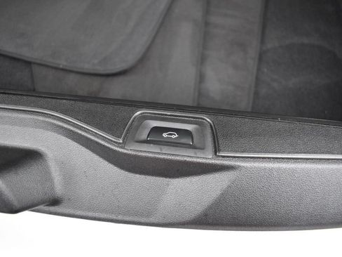 Used 2022 BMW X5 sDrive40i w/ Premium Package RWD image 29