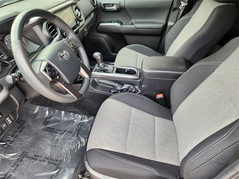 Used 2023 Toyota Tacoma TRD Off-Road AWD/4WD image 4