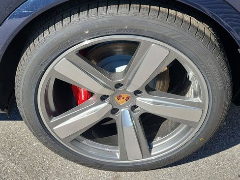 New 2026 Porsche Cayenne S image 11