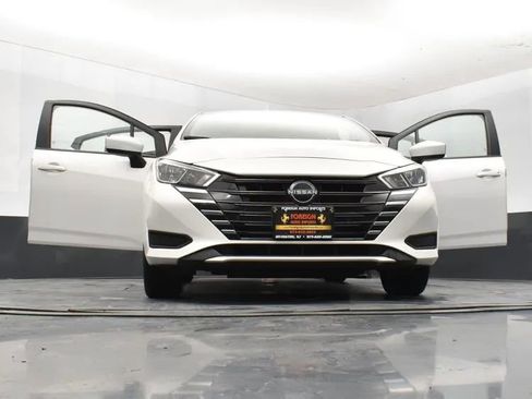 Used 2024 Nissan Versa SV w/ Trunk Package image 11