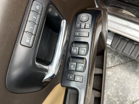 Used 2019 GMC Sierra 2500 Denali w/ Duramax Plus Package image 8