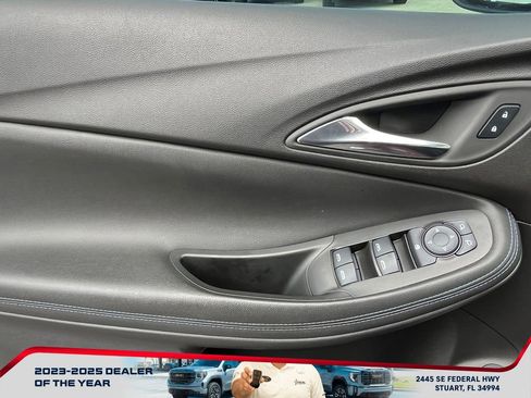 Used 2025 Buick Encore GX Sport Touring w/ Advanced Technology Package image 23