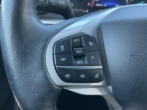 Used 2022 Ford Explorer XLT w/ Equipment Group 202A image 13