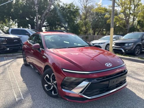 Used 2025 Hyundai Sonata SEL FWD image 4