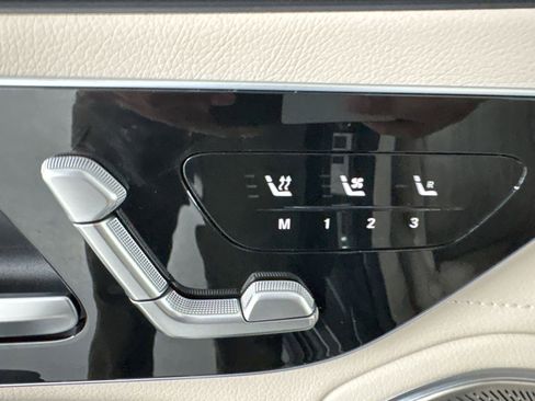 Certified 2022 Mercedes-Benz EQS 580 4MATIC Sedan image 22