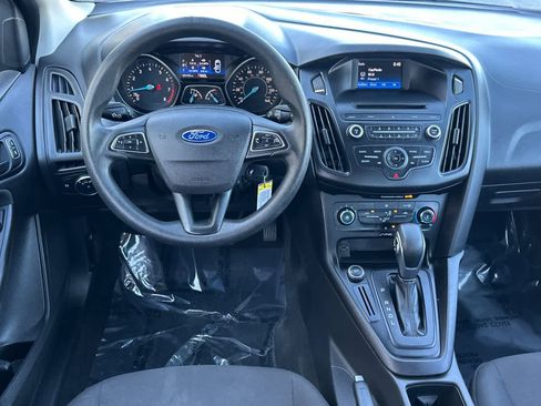 Used 2015 Ford Focus S image 15