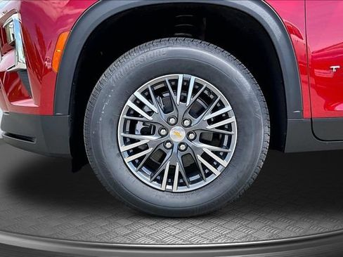 New 2026 Chevrolet Traverse LT w/ Driver Confidence Package FWD image 11