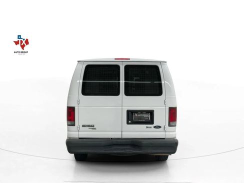 Used 2011 Ford E-150 and Econoline 150 w/ Commercial Cargo Van Pkg image 7