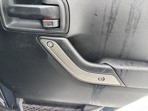 Used 2018 Jeep Wrangler Unlimited Sport S image 30