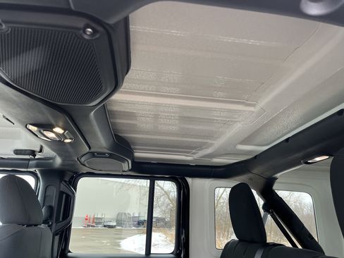 Used 2020 Jeep Wrangler Unlimited Sport image 19