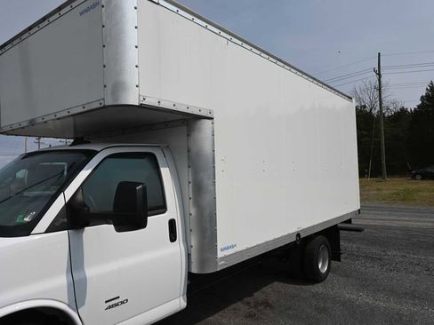 New 2024 GMC Savana 4500 w/ Power Convenience Package RWD image 24