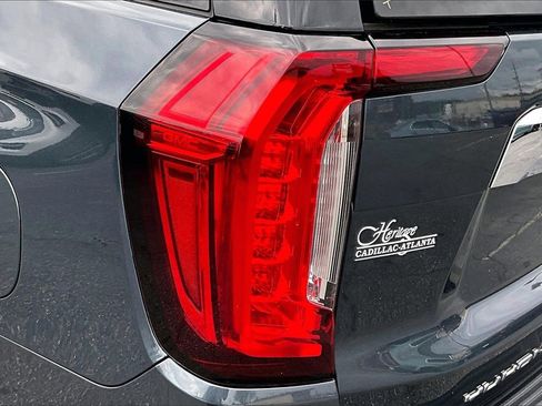 Used 2021 GMC Yukon XL SLT image 23