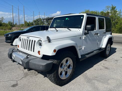 Used 2015 Jeep Wrangler Unlimited Sahara w/ Connectivity Group image 1