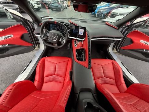 Used 2024 Chevrolet Corvette Stingray Preferred Cpe w/ Z51 Performance Package RWD image 19