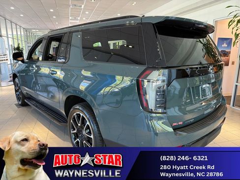 New 2026 Chevrolet Suburban RST w/ RST Capability Package AWD/4WD image 6
